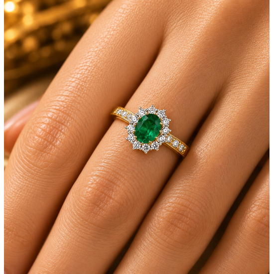 Pre Owned 18ct Emerald and Diamond Cluster Ring ZB877
